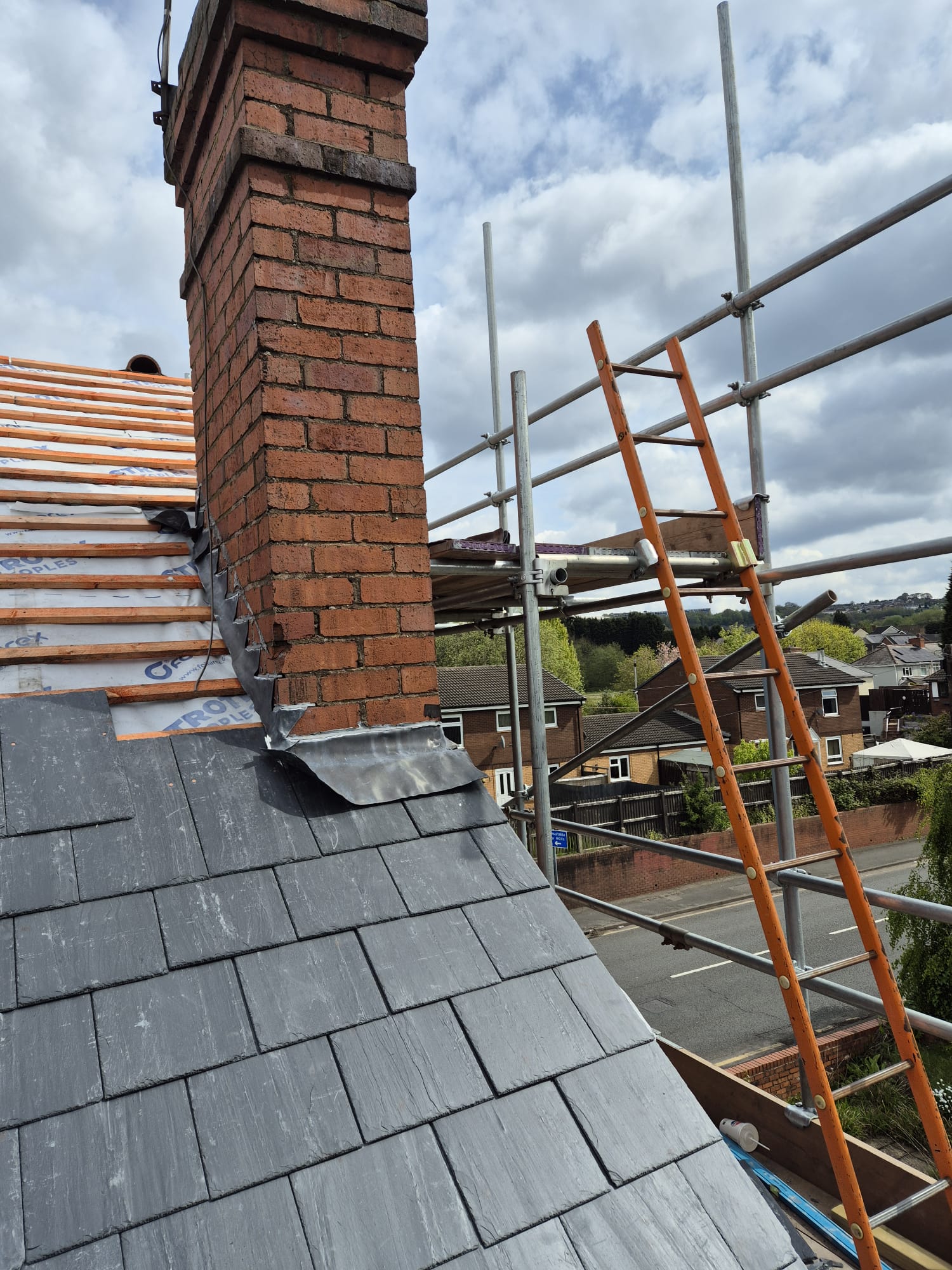Chimney repairs and repointing